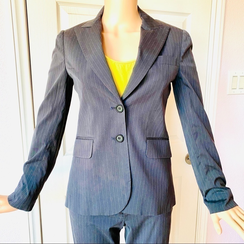 THEORY Gabe Pinstripe Suit Blazer - Picture 13 of 14